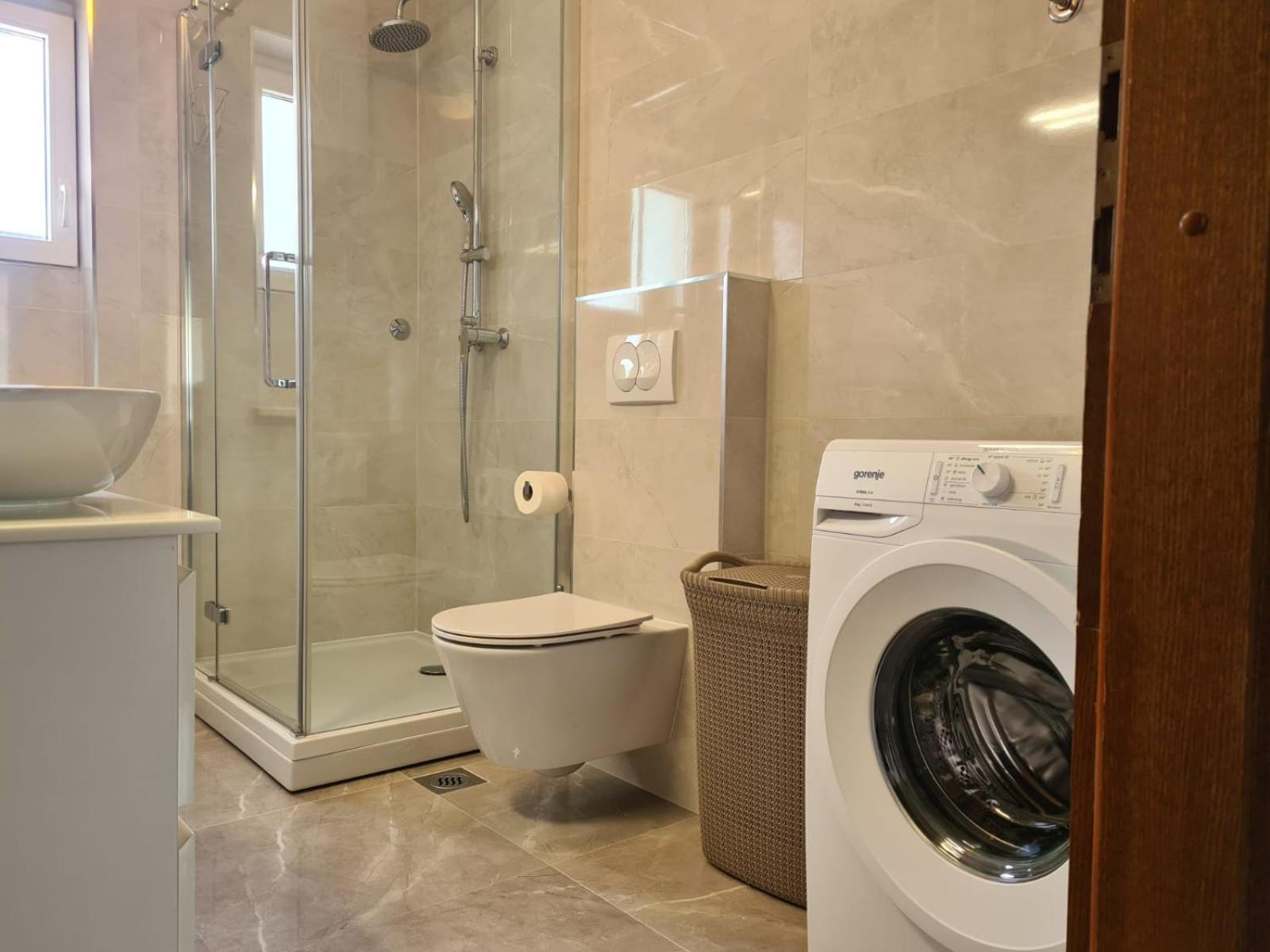 Apartments Jelena Supetar - Four Apartments - A Small House With A Private Yard - Two-Room Apartment With A Sea View - Studio Apartment - Two-Room Apartment With Garden View- Free Parking Exteriör bild