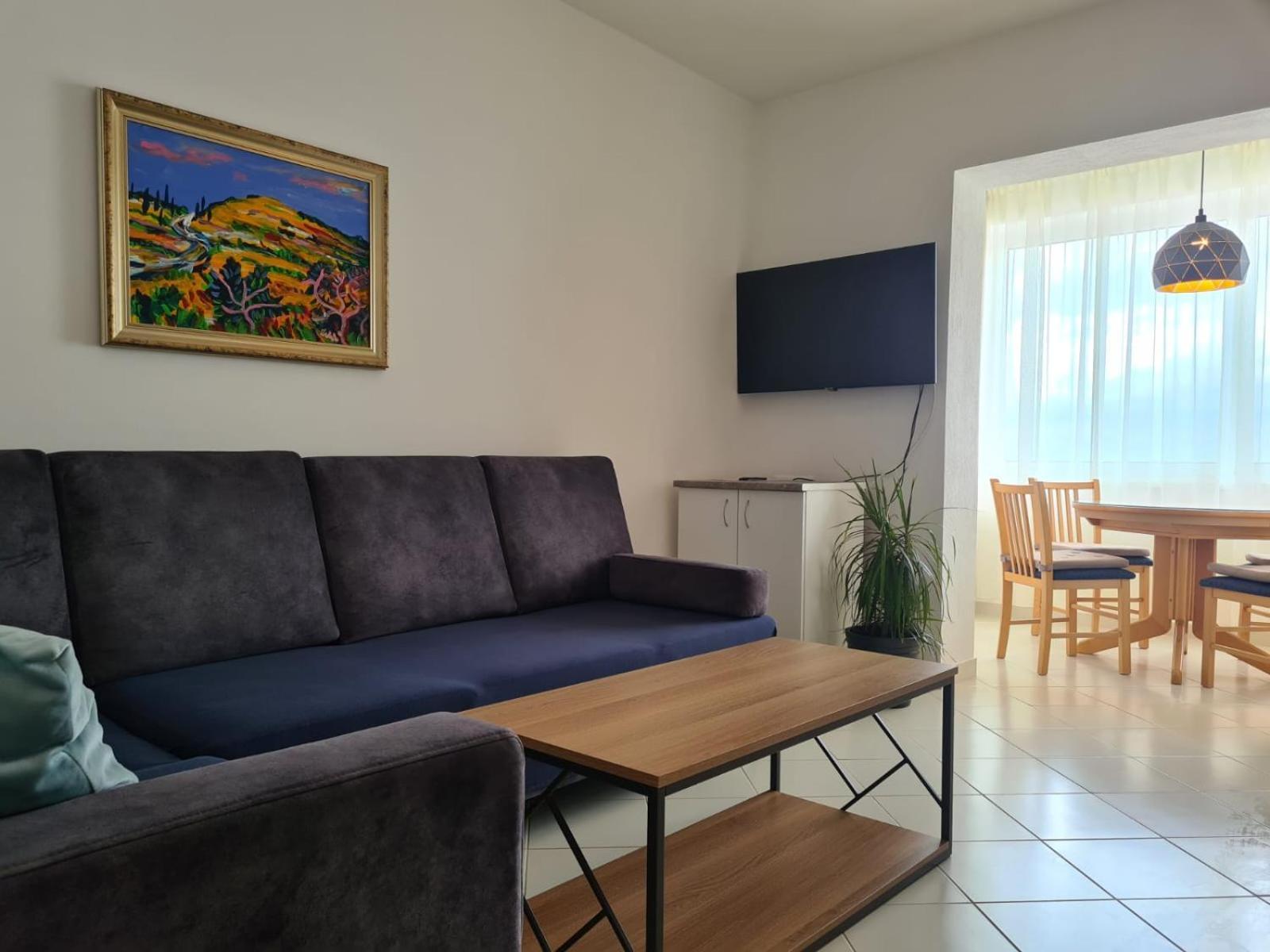 Apartments Jelena Supetar - Four Apartments - A Small House With A Private Yard - Two-Room Apartment With A Sea View - Studio Apartment - Two-Room Apartment With Garden View- Free Parking Exteriör bild