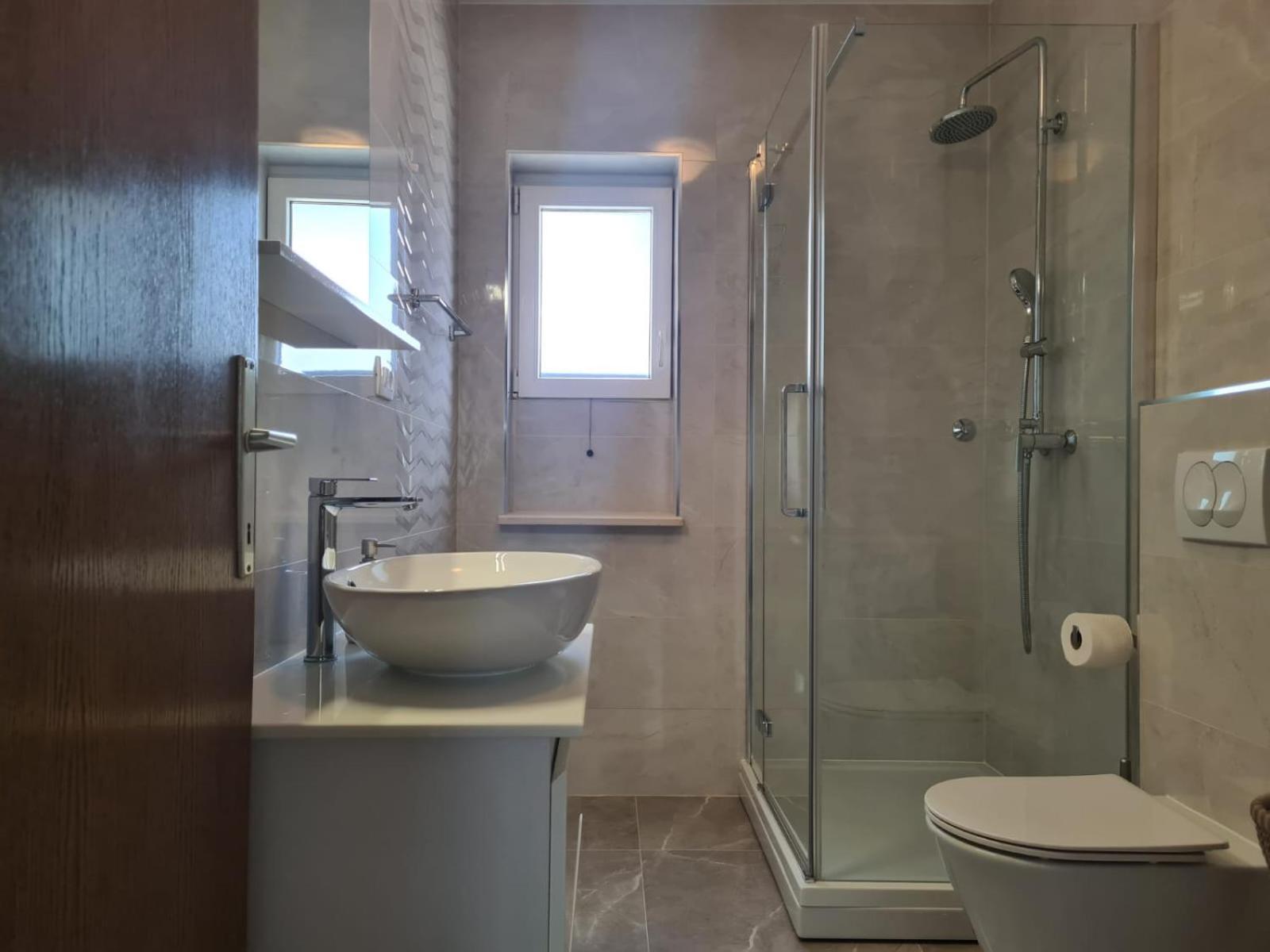 Apartments Jelena Supetar - Four Apartments - A Small House With A Private Yard - Two-Room Apartment With A Sea View - Studio Apartment - Two-Room Apartment With Garden View- Free Parking Exteriör bild